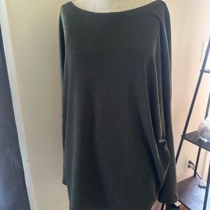 Elegant Green Women's Sweater